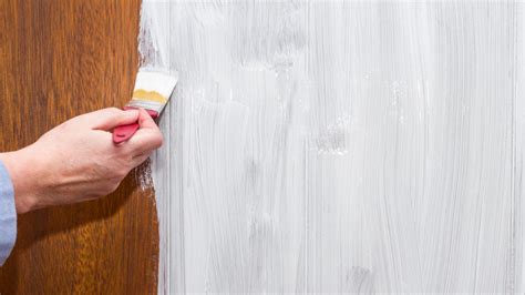 Do You Need Primer to Paint Walls? Exploring the Unpredictable World of Wall Preparation