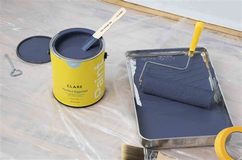 How Long Does a Gallon of Paint Last: And Why Does It Feel Like Time Slows Down When You're Painting?