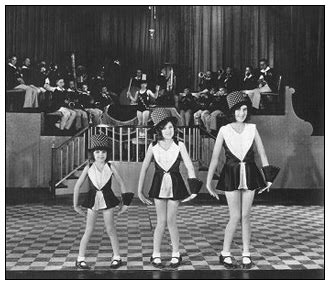   Vaudeville Revue! 1930年代の華やかな舞台と忘れられないメロディー！